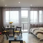 Sunny City Center Apartment